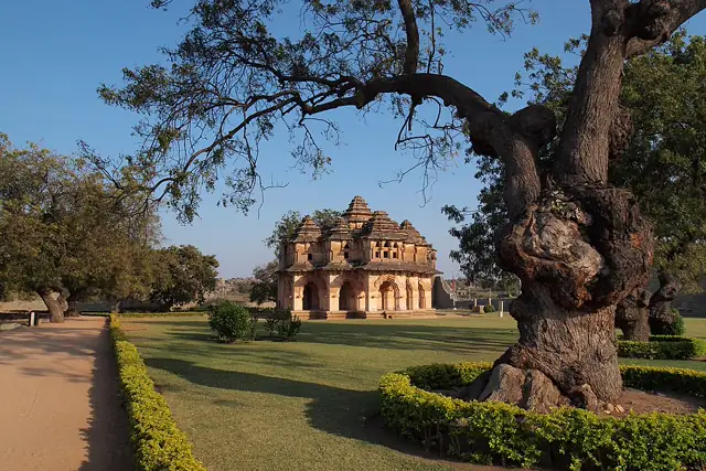 Travel & Heritage